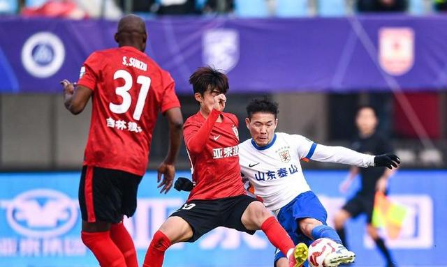 长春亚泰客场力克对手，展示强大实力