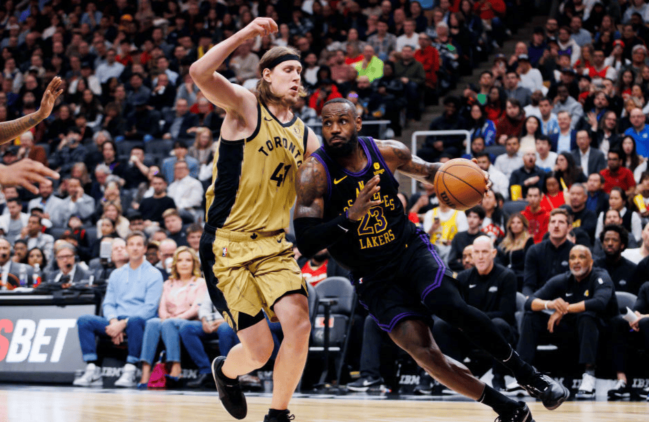 猛龙狂砍引发争议分，雄鹿迎来新赛季高光！